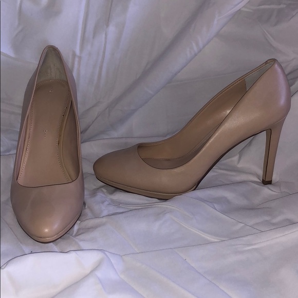 Banana Republic Shoes - Banana Republic nude heels.